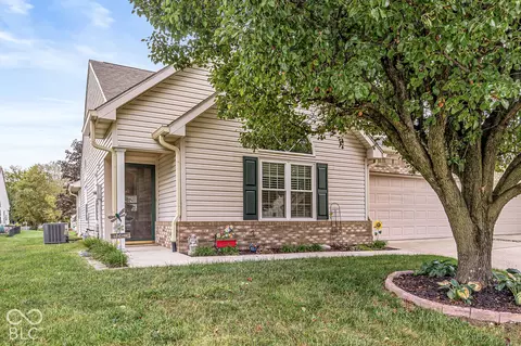 1209 Spencer Dr, Greenwood, IN 46143