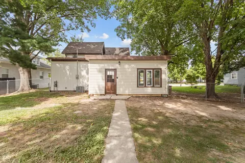 Exterior - 709 E Main St, Greentown, IN 46936 photo 7 of 12