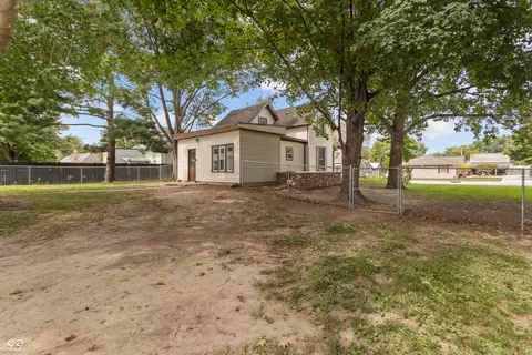 Exterior - 709 E Main St, Greentown, IN 46936 photo 9 of 12