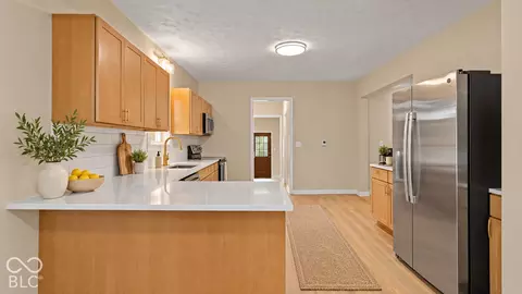 Kitchen - 709 E Main St, Greentown, IN 46936 photo 3 of 4