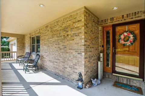 Exterior - 110 Ladino Ln, Pendleton, IN 46064 photo 2 of 14