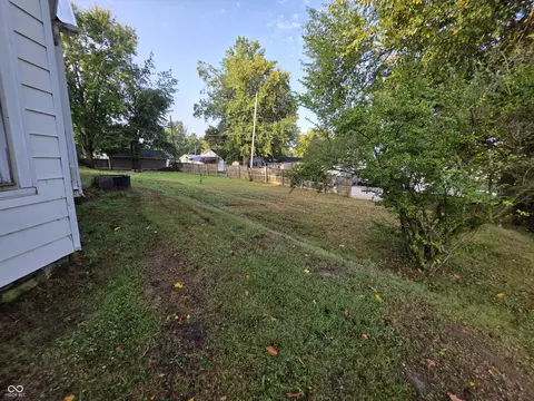 Exterior - 123 E Rdg, Brazil, IN 47834 photo 3 of 7