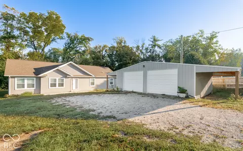 1319 W Commerce St, Brownstown, IN 47220