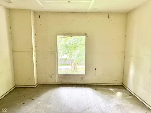 Bedroom - 2942-2944 E Michigan St, Indianapolis, IN 46201 photo 16 of 21