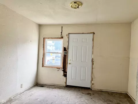 Entry Way - 2942-2944 E Michigan St, Indianapolis, IN 46201 photo 1 of 1