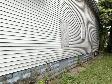 Exterior - 2942-2944 E Michigan St, Indianapolis, IN 46201 photo 2 of 6