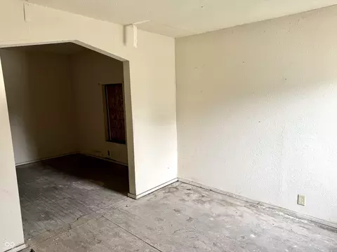 Living - 2942-2944 E Michigan St, Indianapolis, IN 46201 photo 3 of 6