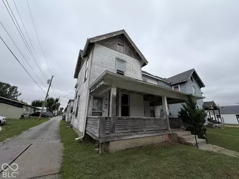 216 W 3rd St, Rushville, IN 46173