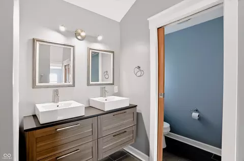 Bath - 752 Miley Ave, Indianapolis, IN 46222 photo 2 of 5