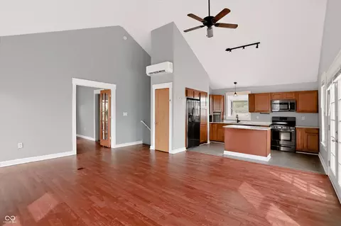 Living - 752 Miley Ave, Indianapolis, IN 46222 photo 2 of 10