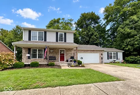 894 Lincoln Heights Dr, Martinsville, IN 46151