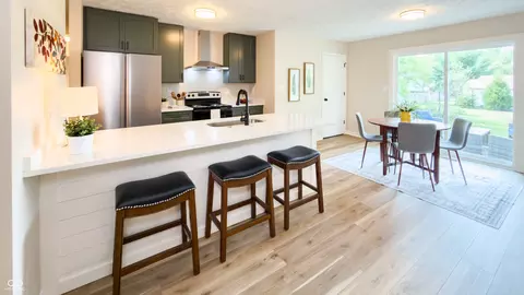 Kitchen - 7520 Ardwell Dr, Indianapolis, IN 46237 photo 5 of 8