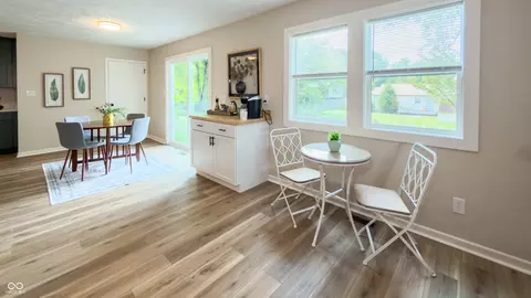 Dining - 7520 Ardwell Dr, Indianapolis, IN 46237 photo 4 of 4