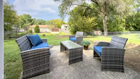 Exterior - 7520 Ardwell Dr, Indianapolis, IN 46237 photo 8 of 11