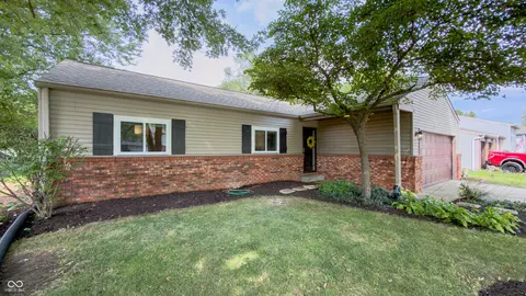 Exterior - 7520 Ardwell Dr, Indianapolis, IN 46237 photo 6 of 11