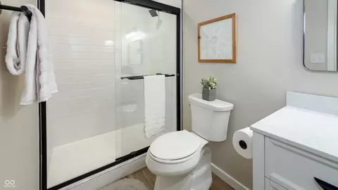 Bath - 7520 Ardwell Dr, Indianapolis, IN 46237 photo 3 of 3