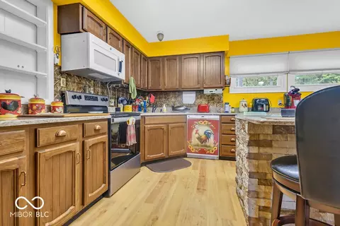 Kitchen - 3675 S Duncan Rd, Bloomington, IN 47403 photo 2 of 4