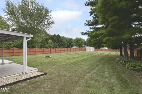 Exterior - 5831 Dan Patch Dr, Indianapolis, IN 46237 photo 2 of 5