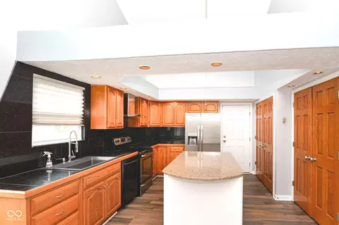 Kitchen - 5831 Dan Patch Dr, Indianapolis, IN 46237 photo 1 of 3