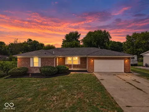 7127 N Christopher Ln, Fairland, IN 46126