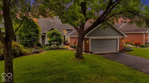 8103 Clearwater Pkwy, Indianapolis, IN 46240