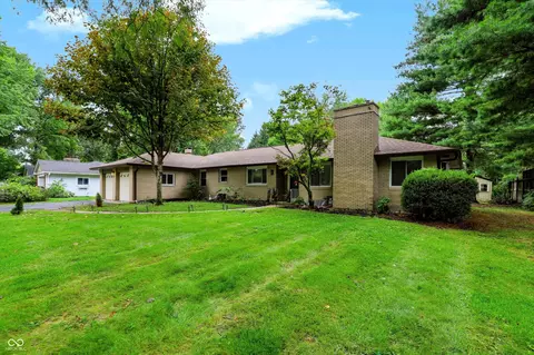 8824 Crestview Dr, Indianapolis, IN 46240