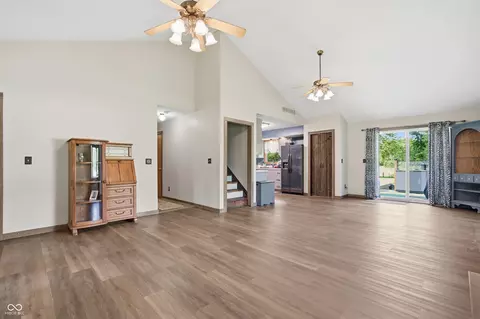 Living - 10366 E 155 Rd S, Greentown, IN 46936 photo 2 of 4