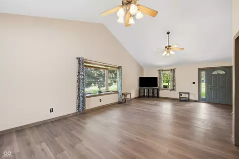 Living - 10366 E 155 Rd S, Greentown, IN 46936 photo 3 of 4
