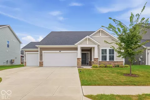 574 Carroll St, Whiteland, IN 46184