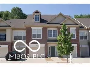 1631 Lacebark Dr #J, Greenwood, IN 46143