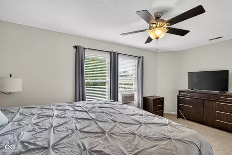 Bedroom - 9376 W Constellation Dr, Pendleton, IN 46064 photo 4 of 6