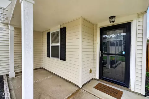 Exterior - 9376 W Constellation Dr, Pendleton, IN 46064 photo 4 of 7