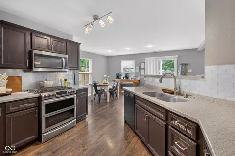 Kitchen - 9376 W Constellation Dr, Pendleton, IN 46064 photo 4 of 5