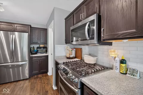 Kitchen - 9376 W Constellation Dr, Pendleton, IN 46064 photo 2 of 5