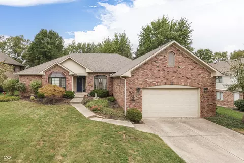 4944 Silver Springs Ct, Greenwood, IN 46142