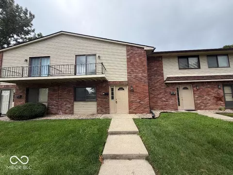 954 Greenwood W, Greenwood, IN 46142