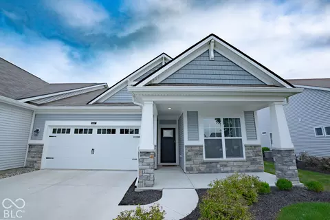 6607 Red Barn Dr, Whitestown, IN 46075
