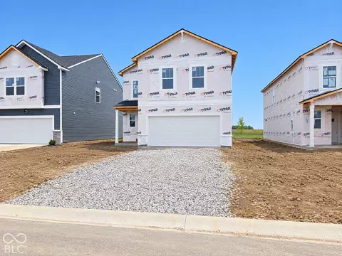 5863 Haverhill Dr, Whitestown, IN 46075