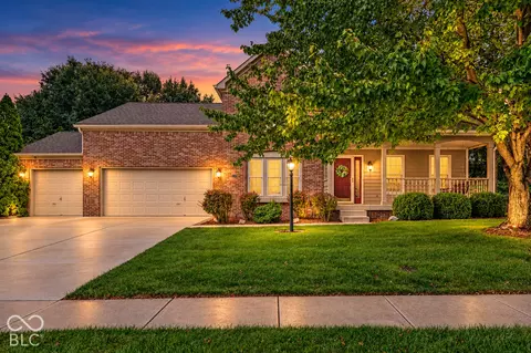 8340 Harrison Pkwy, Fishers, IN 46038