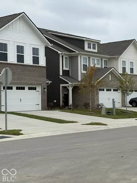 4642 Garden Trace Dr, Indianapolis, IN 46268