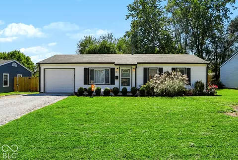 41 North Dr, Mooresville, IN 46158