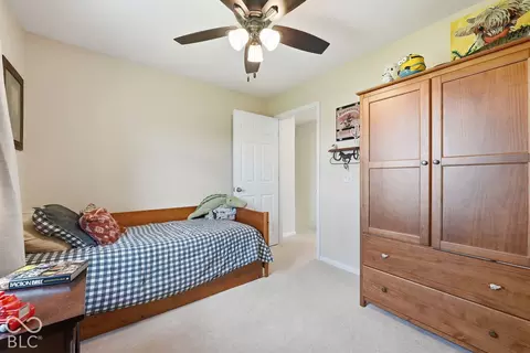 Bedroom - 9009 Hamilton Rd, Yoder, IN 46798 photo 6 of 10