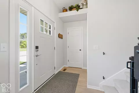 Entry Way - 9009 Hamilton Rd, Yoder, IN 46798 photo 1 of 1