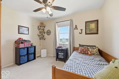 Bedroom - 9009 Hamilton Rd, Yoder, IN 46798 photo 5 of 10