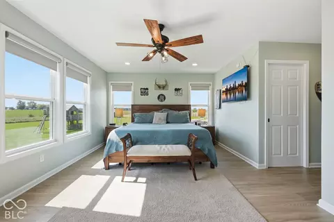 Bedroom - 9009 Hamilton Rd, Yoder, IN 46798 photo 2 of 10