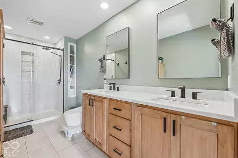 Bath - 9009 Hamilton Rd, Yoder, IN 46798 photo 2 of 3