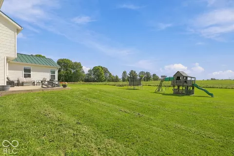 Exterior - 9009 Hamilton Rd, Yoder, IN 46798 photo 3 of 4