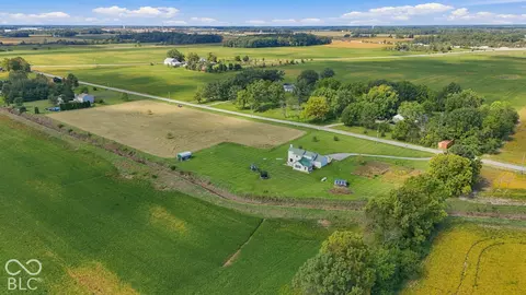 View/Area - 9009 Hamilton Rd, Yoder, IN 46798 photo 6 of 9