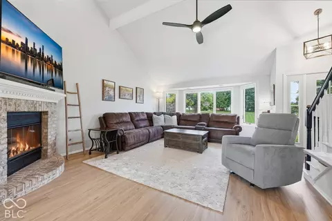 Living - 9009 Hamilton Rd, Yoder, IN 46798 photo 1 of 4
