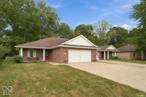 5014 W Quail Ridge Dr, Muncie, IN 47304